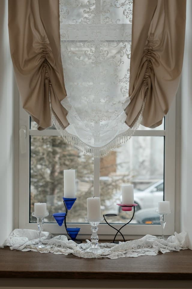 Декор окна в салоне Rodina Beauty Bar